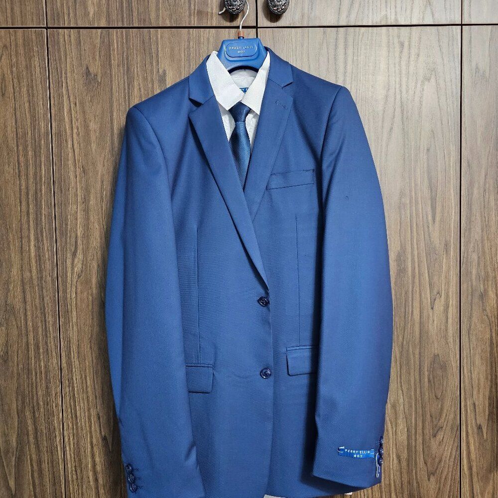 NWT Perry Ellis Boys 5-Piece Suit Size 20 Blue Formal Set